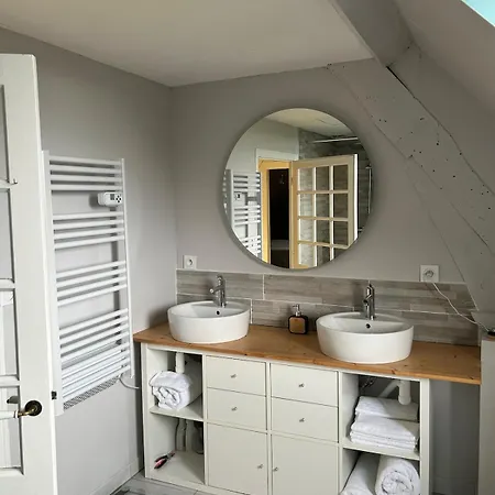 - Le Clos Des Peres Casa de Férias